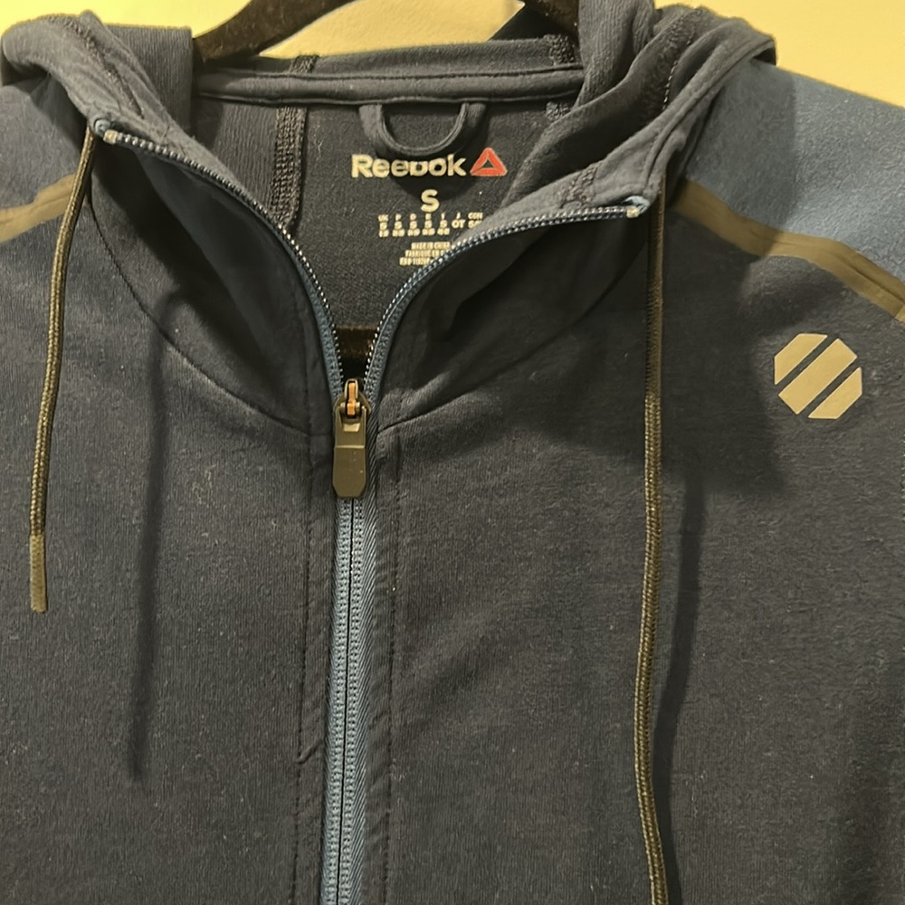 NWOT Reebok Women’s Navy Performance Jacket UFC walkout jacket sz S NEW - Picture 3 of 5